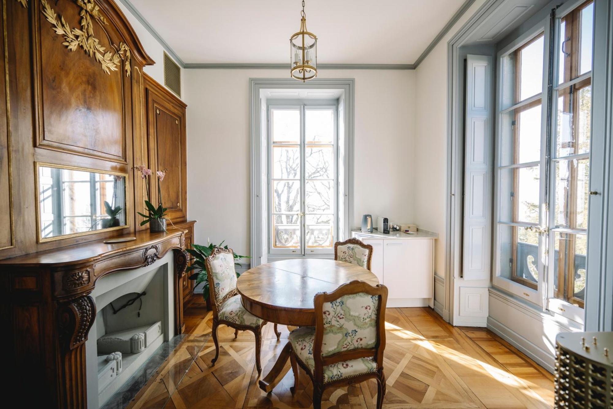 Chateau De L'Aile- Boutique Suites Βεβέ Εξωτερικό φωτογραφία